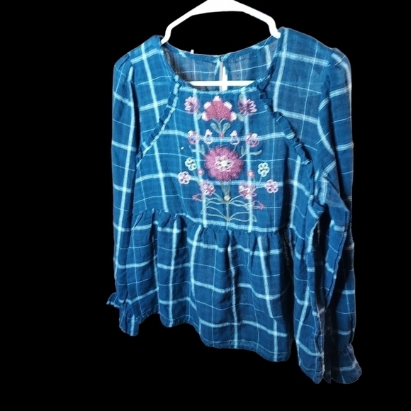 Blue Rain Embroidered navy plaid top med Francesca's - Picture 3 of 12